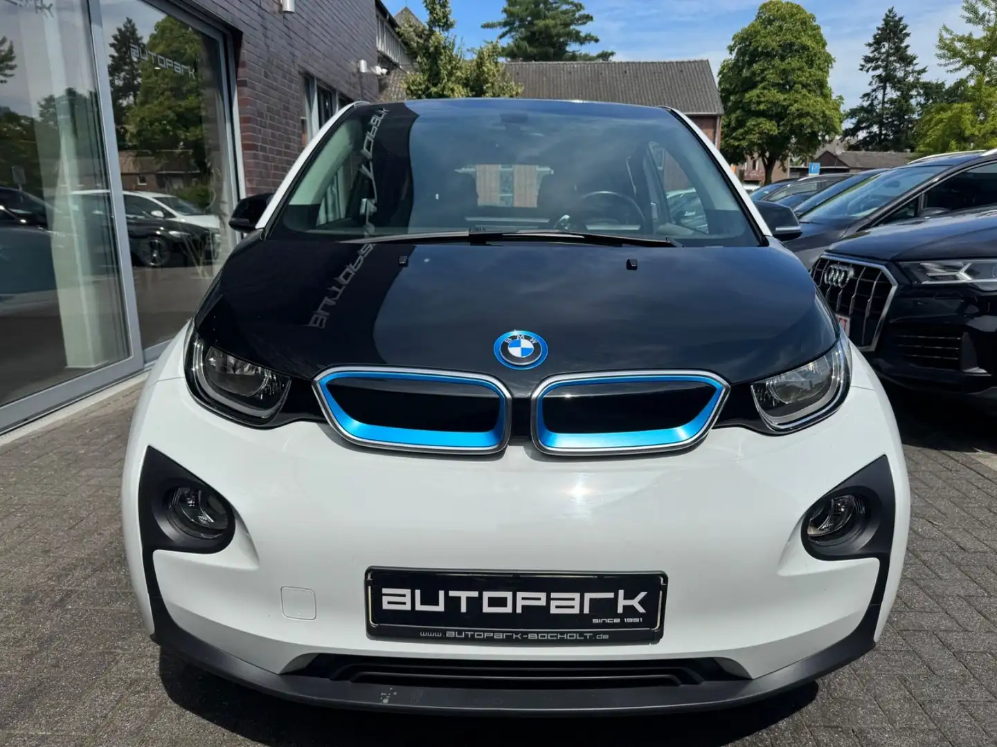 BMW i3 LM  5,5x19 °Navi Prof°Winterreifen Weiß - 2