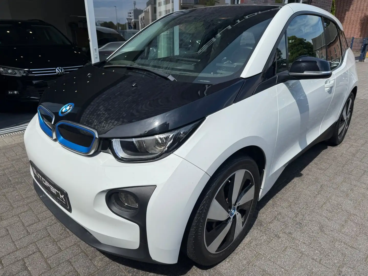 BMW i3 LM  5,5x19 °Navi Prof°Winterreifen Weiß - 1