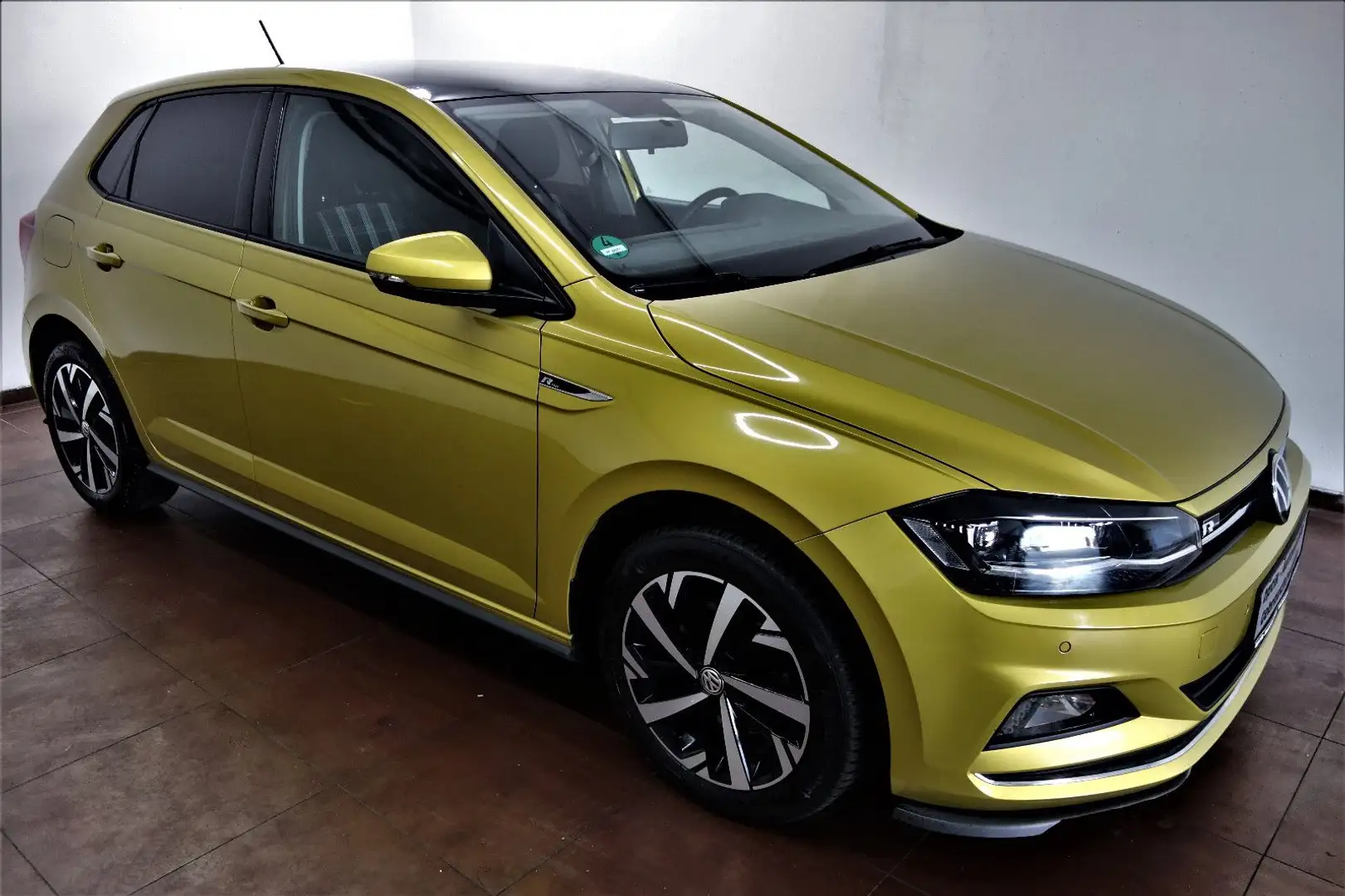 Volkswagen Polo VI 1.6 TDI Highline R-Line Sport LED/Klima Giallo - 1