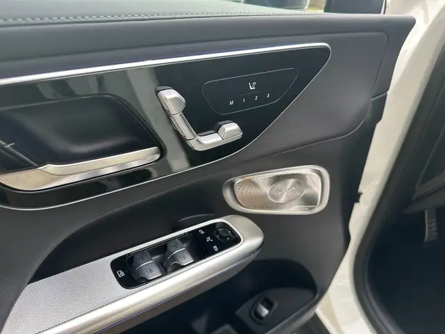 Mercedes-Benz GLC 220 d 4MATIC Aut*AMG-Line*Night*PANO*Burmester*HeadUP* Ansicht 17