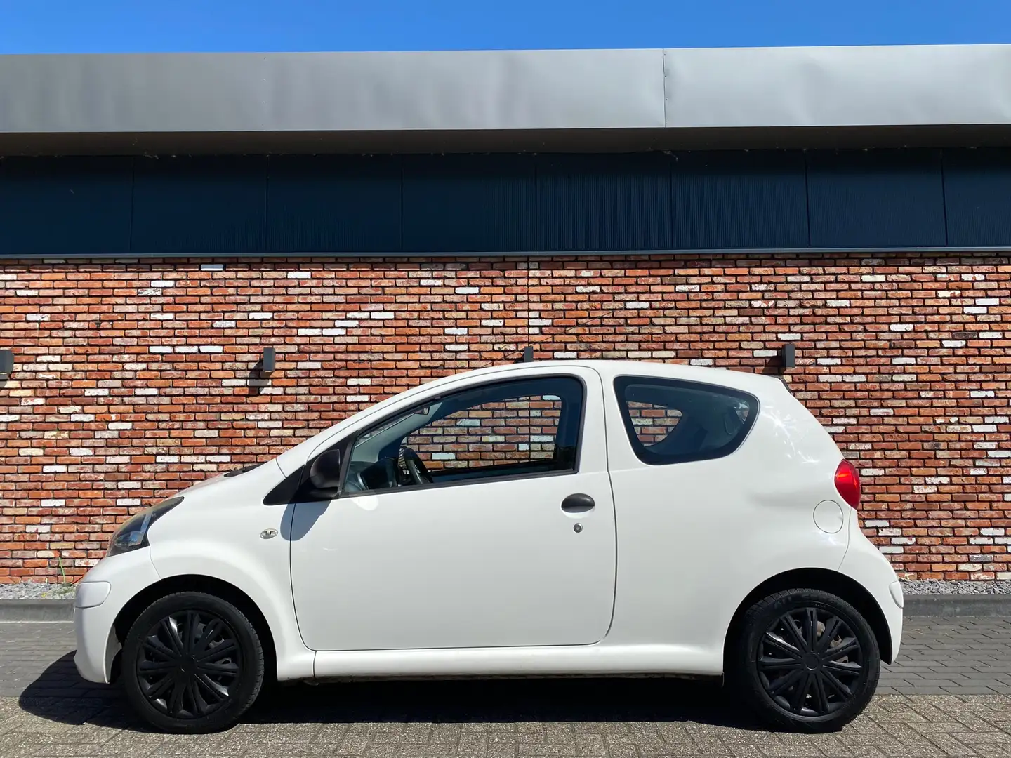 Toyota Aygo 1.0-12V Access Nw Apk bj 2011! Blanc - 2