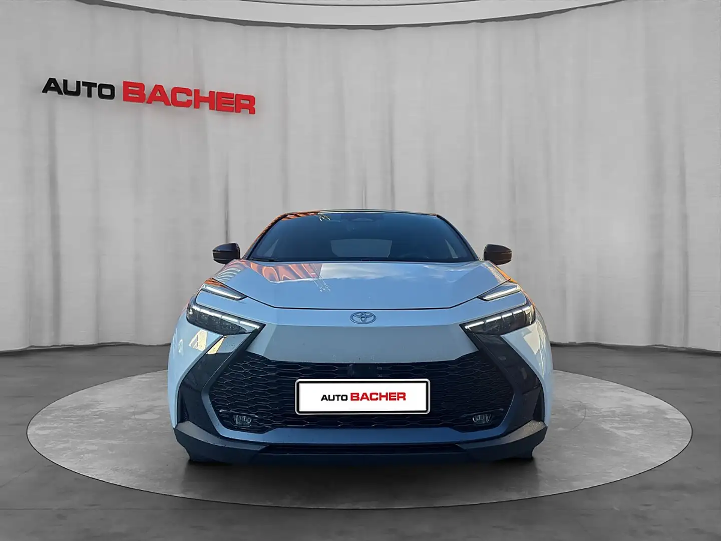 Toyota C-HR 2,0 Hybrid E-CVT 4WD Lounge Weiß - 2