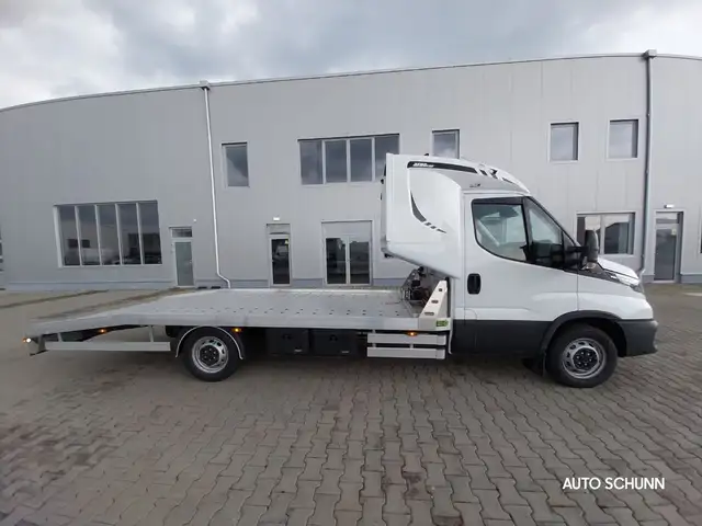 Iveco Daily view 4