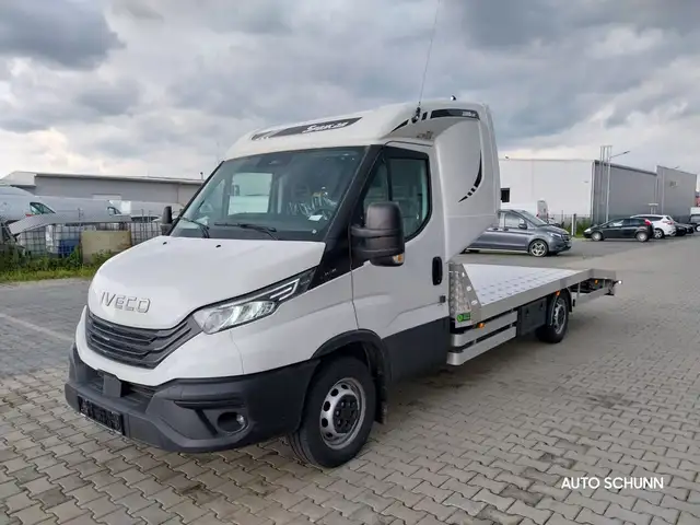 Iveco Daily view 5
