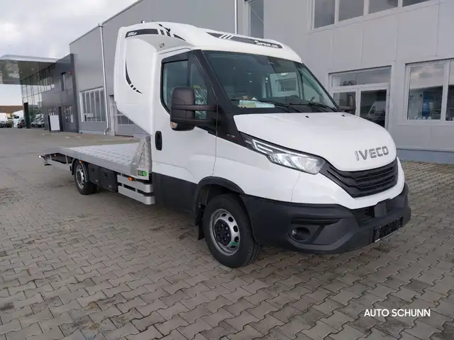 Iveco Daily view 3