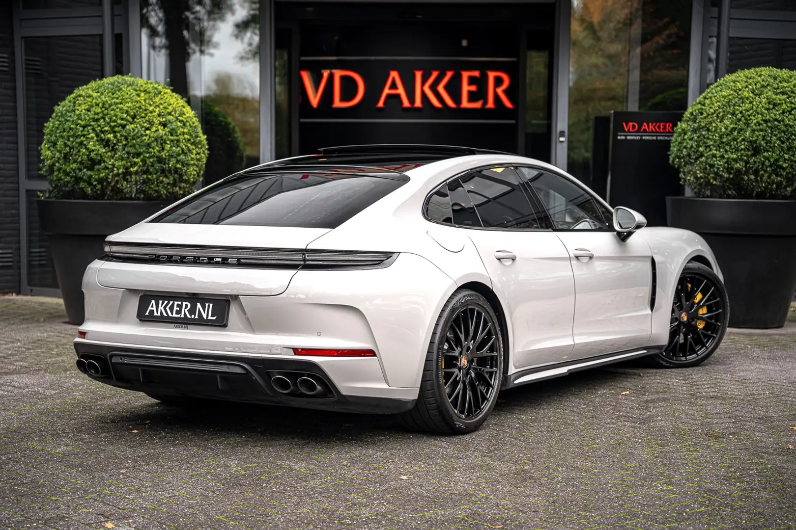 Porsche Panamera 4 E-Hybrid SportDesign | Vierwielsturing | Pano.da Grau - 2