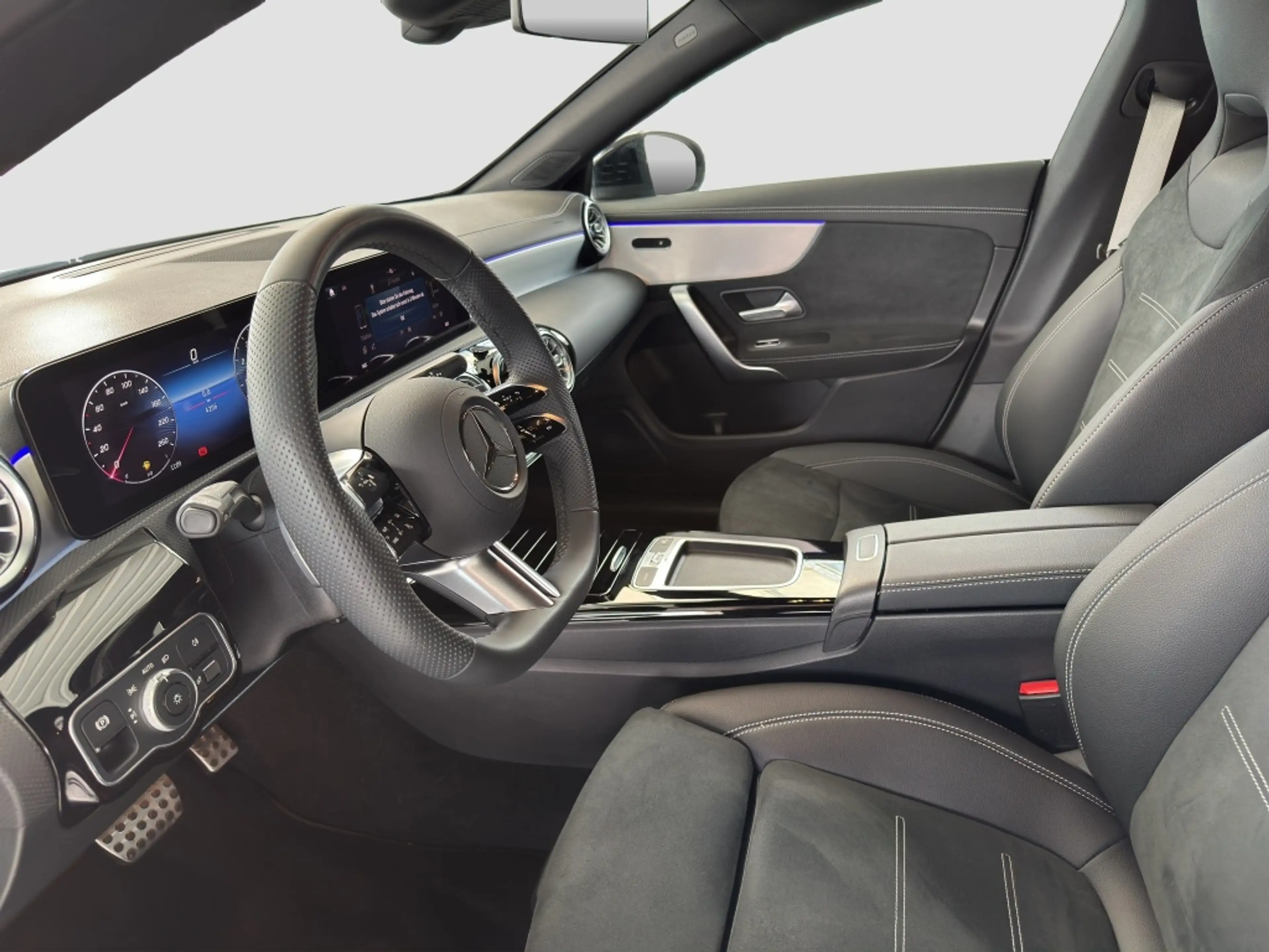 Mercedes-Benz CLA 200 Special Edition AMG*Navi*DISTRON*PDC*RFK — photo 6