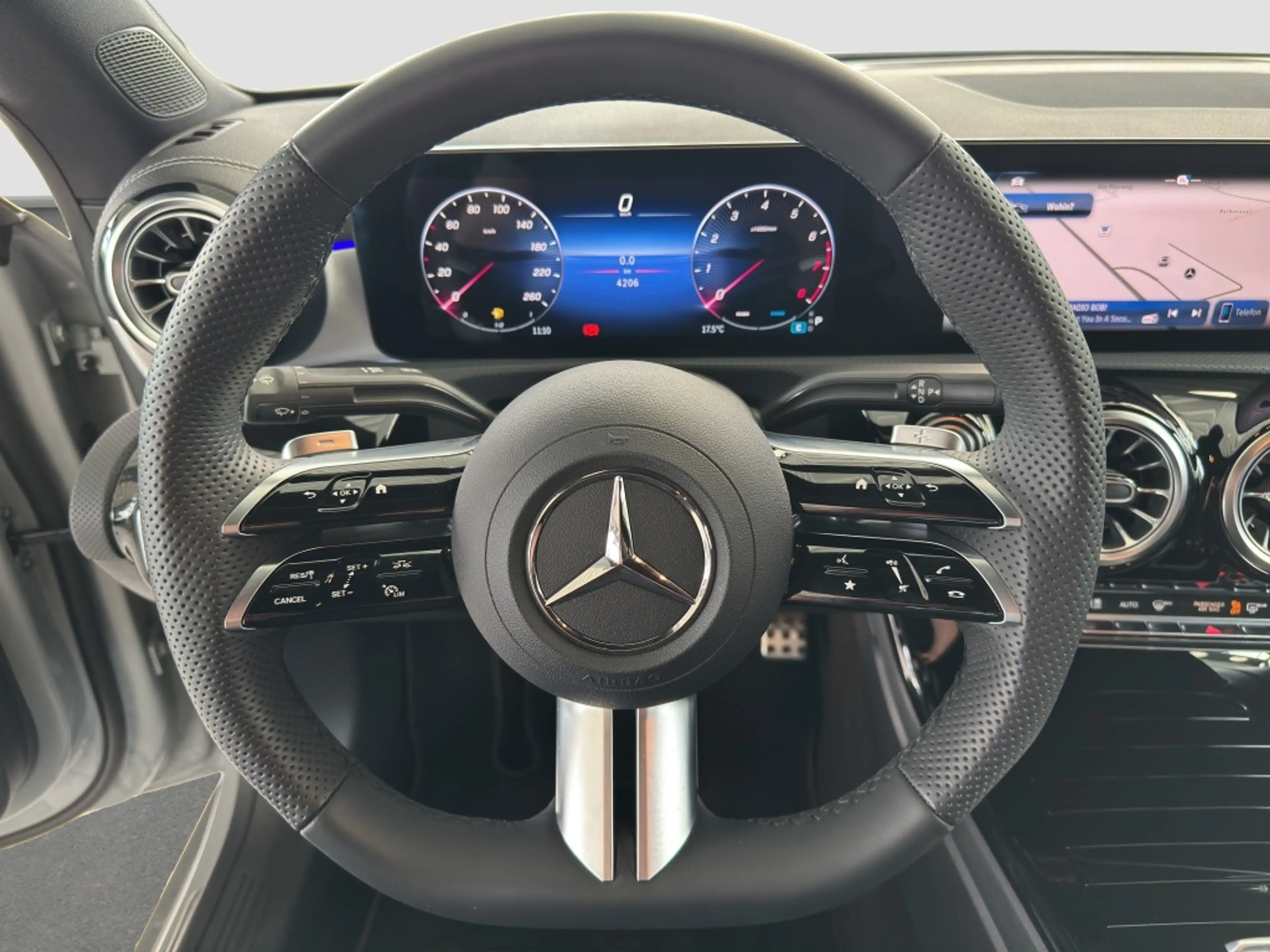Mercedes-Benz CLA 200 Special Edition AMG*Navi*DISTRON*PDC*RFK — photo 9