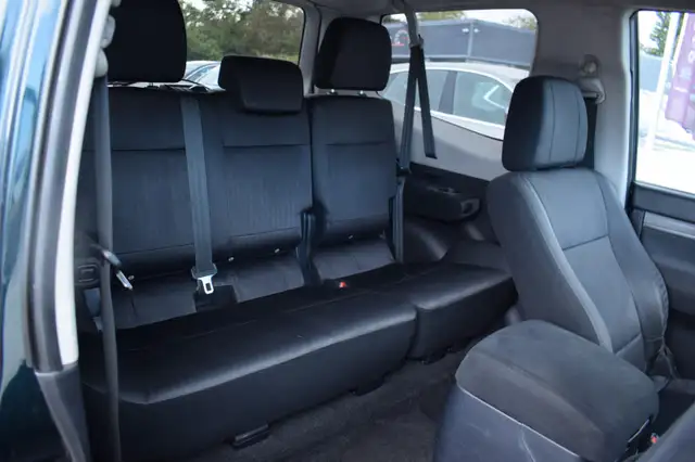 Mitsubishi Pajero view 14