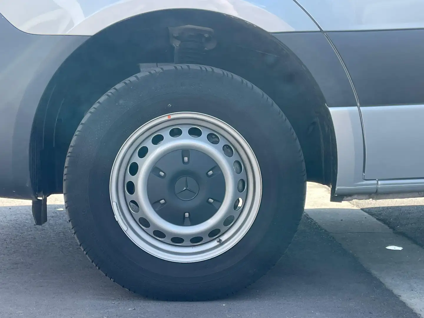 Mercedes-Benz Sprinter 317 CDI GB L2 RWD 9G-TRONIC 3.5T | Trekhaak | MBUX Argent - 2
