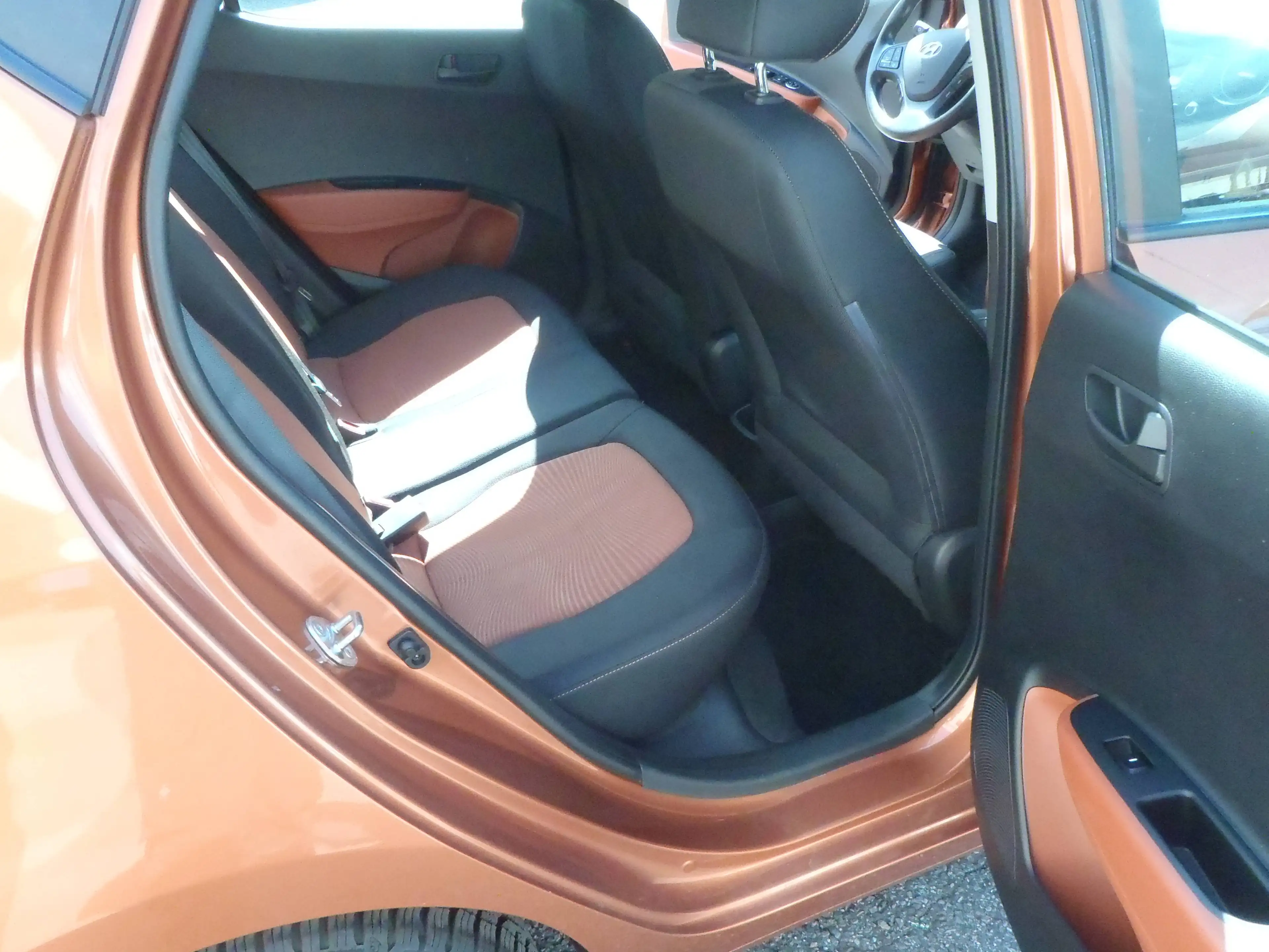 Hyundai i10 i10 1.0 Fifa World Cup Edition Klima — photo 9