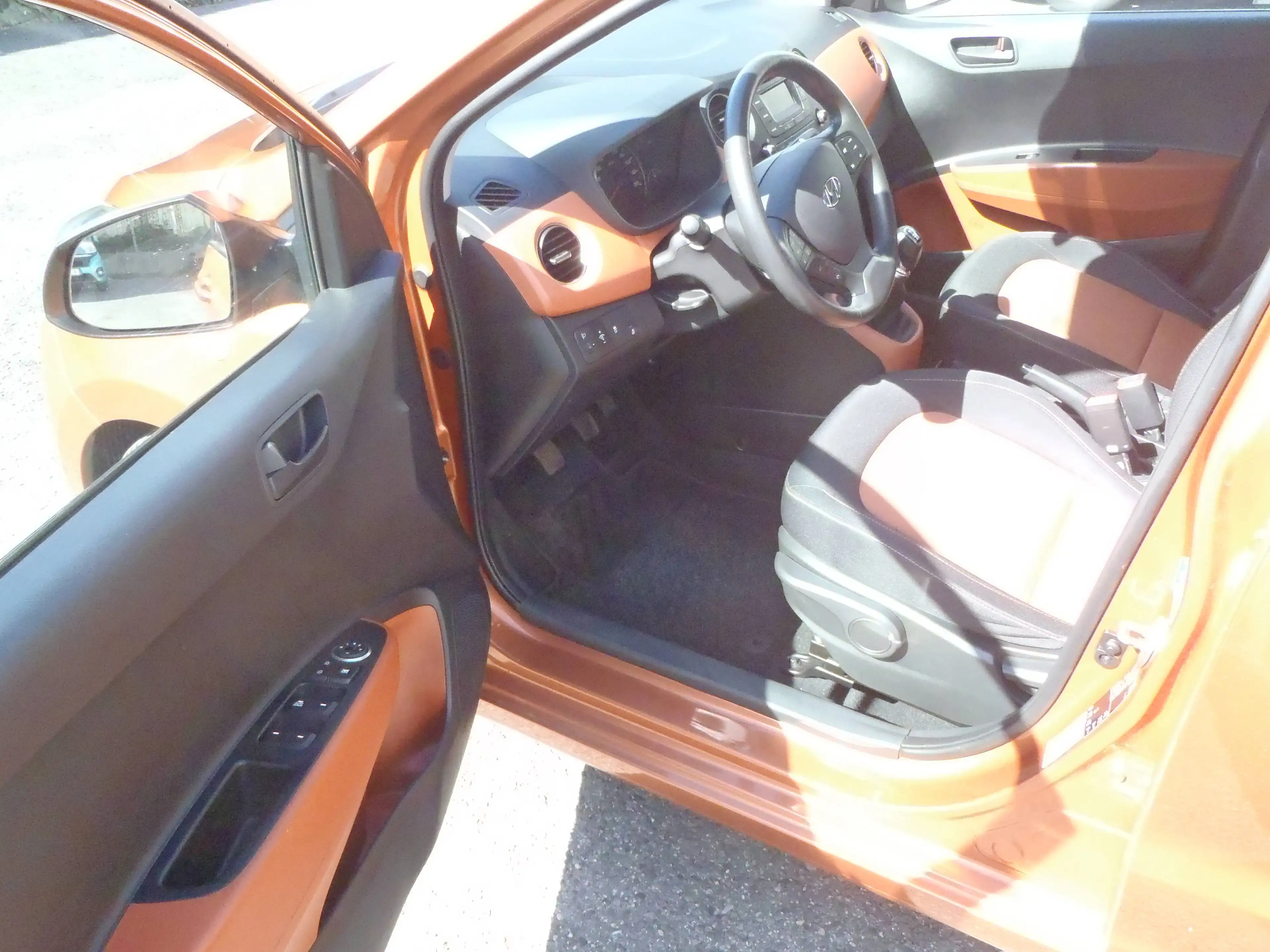 Hyundai i10 i10 1.0 Fifa World Cup Edition Klima — photo 8