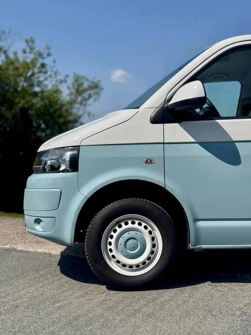 Volkswagen T5 Transporter 2,0 TDI Camper+Boho+Standh.+Küche+CarPlay Blanco - 2