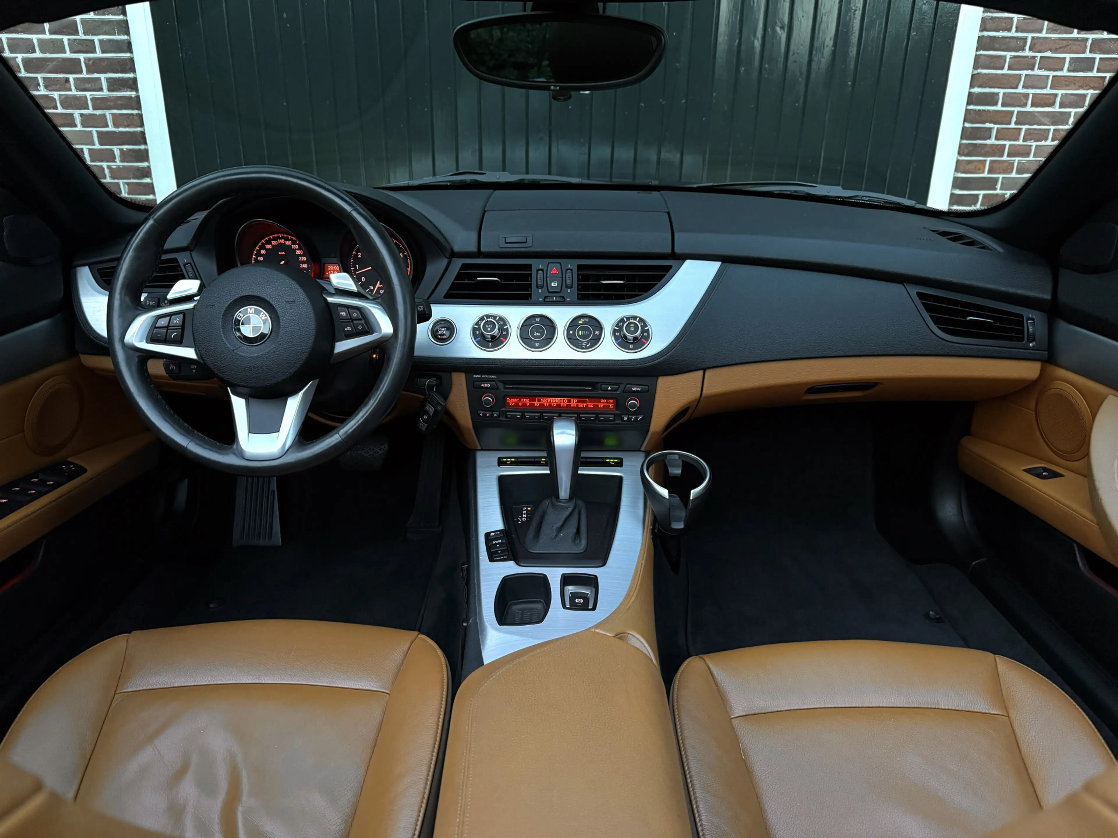 BMW Z4 [E89] sDrive23i Aut. Executive l Cruise l HiFi l B — photo 3