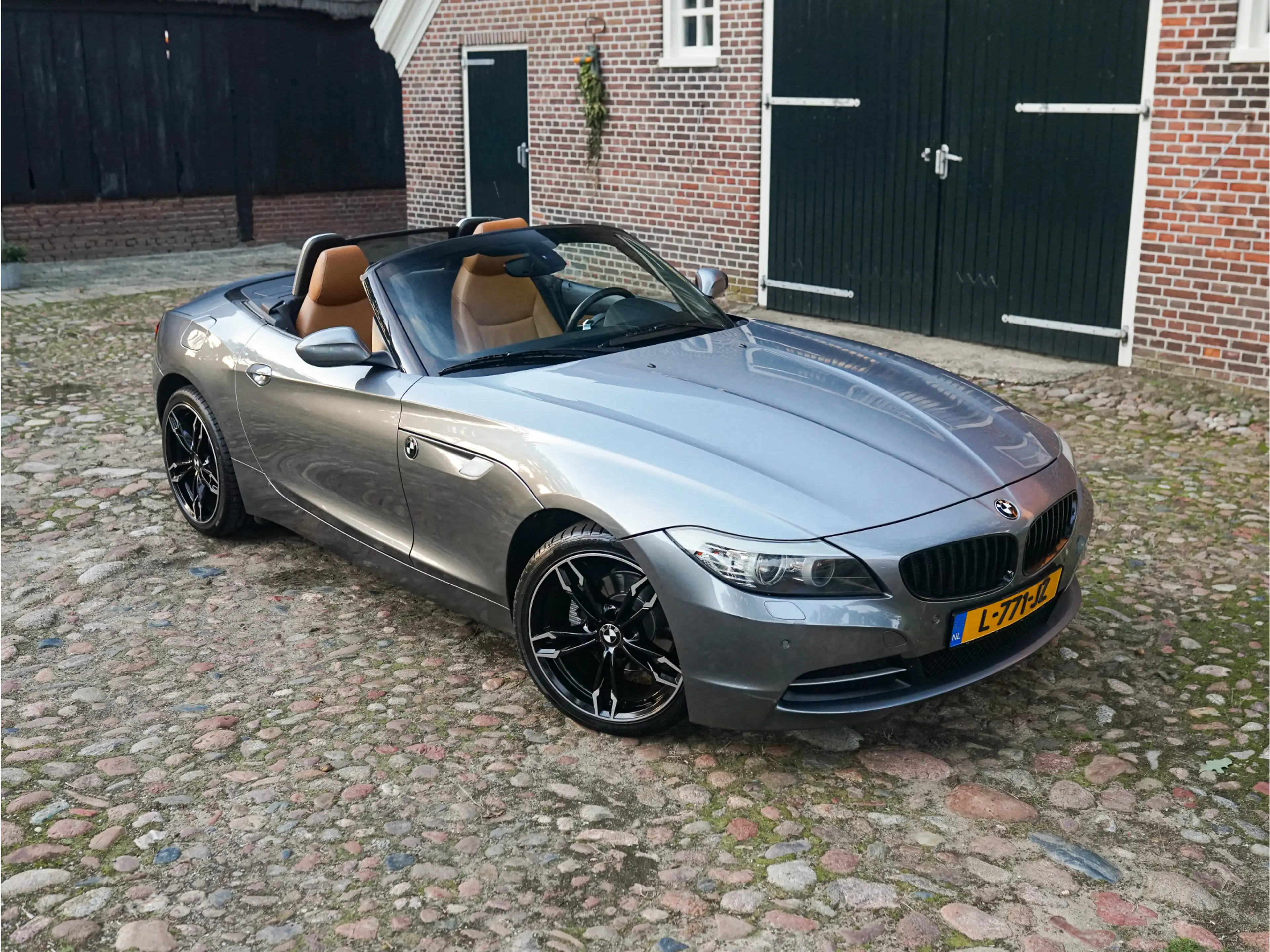 BMW Z4 [E89] sDrive23i Aut. Executive l Cruise l HiFi l B — photo 11