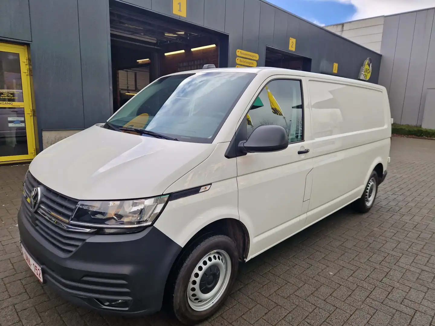 Volkswagen T6 Transporter Lang Blanc - 1