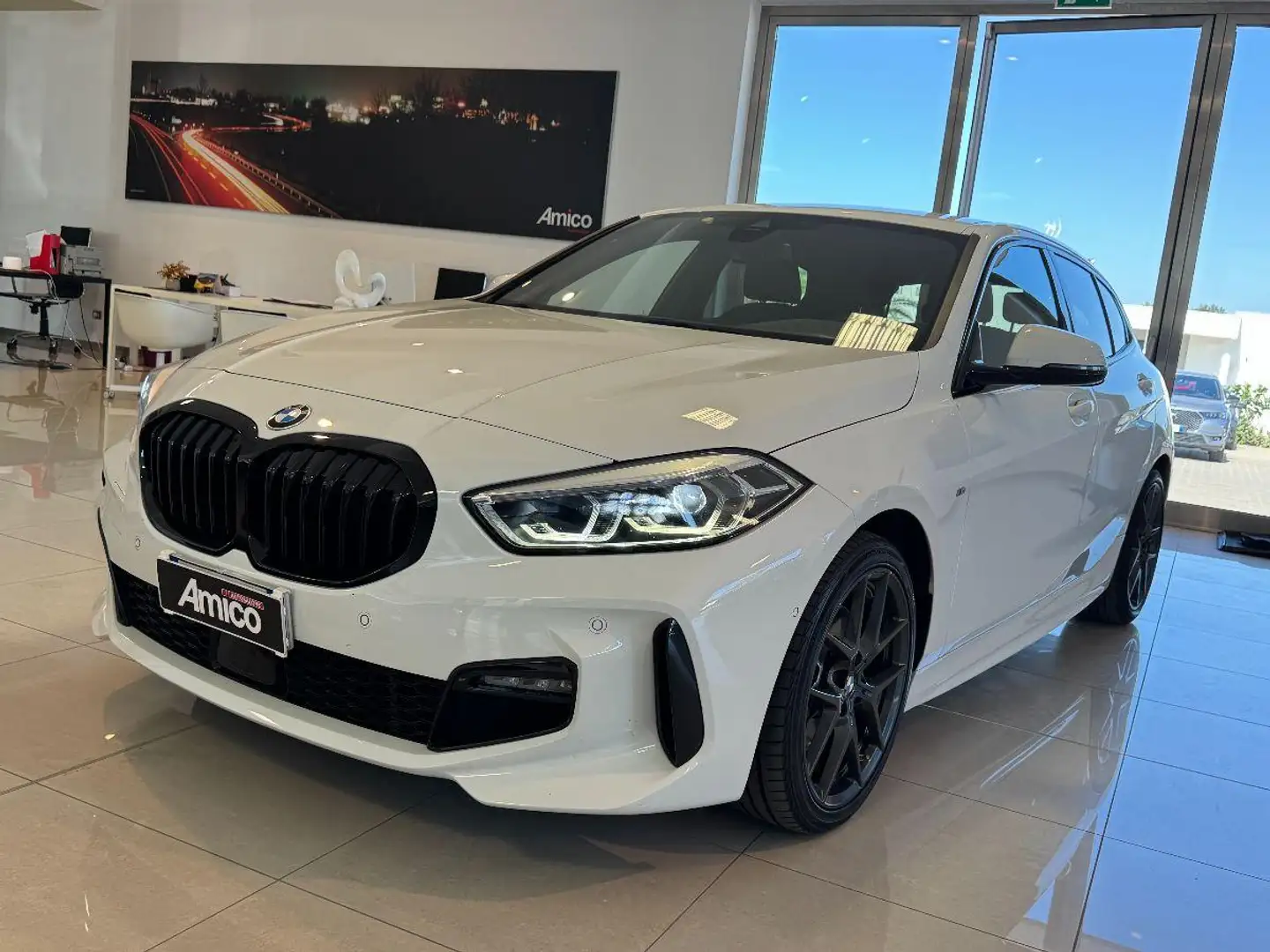 BMW 118 d M Sport Black Cromo Solo 90.000km 2021 Bianco - 1
