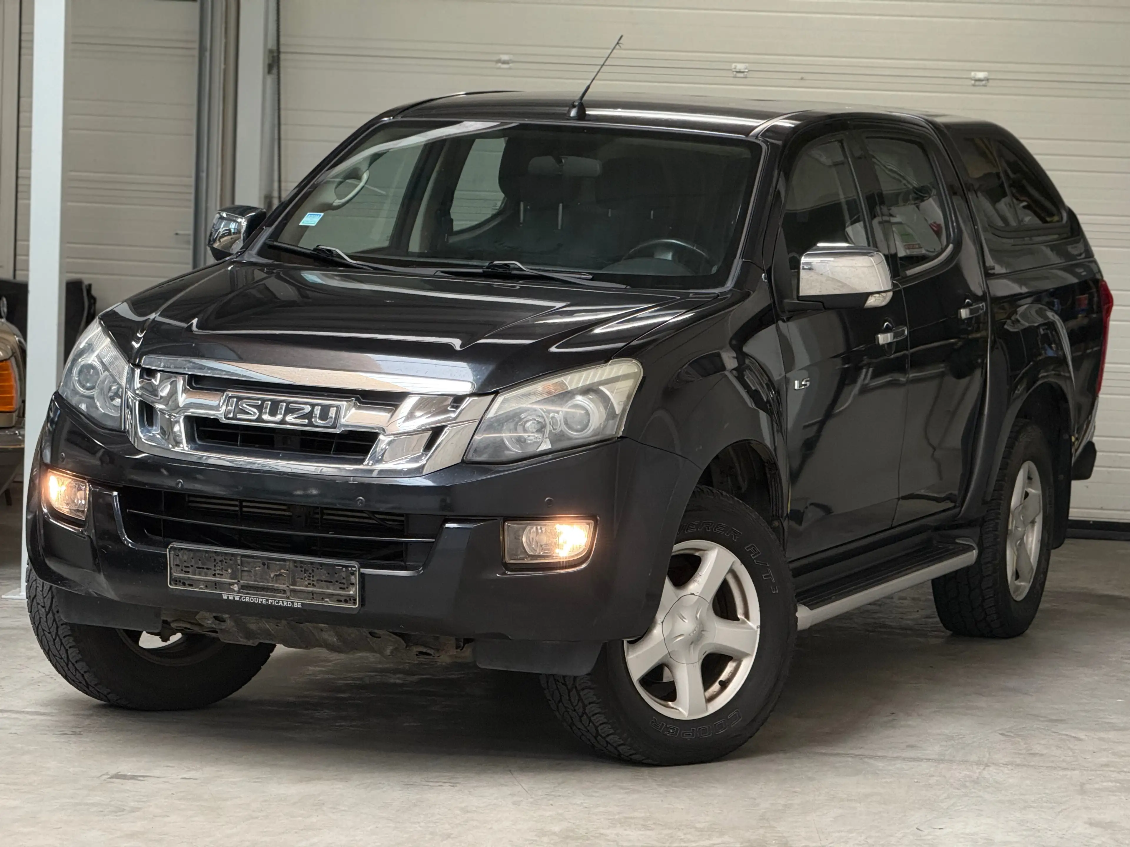 Isuzu D-Max 2.5 Turbo Di 4WD LS // Airco // 1er Pro — photo 2
