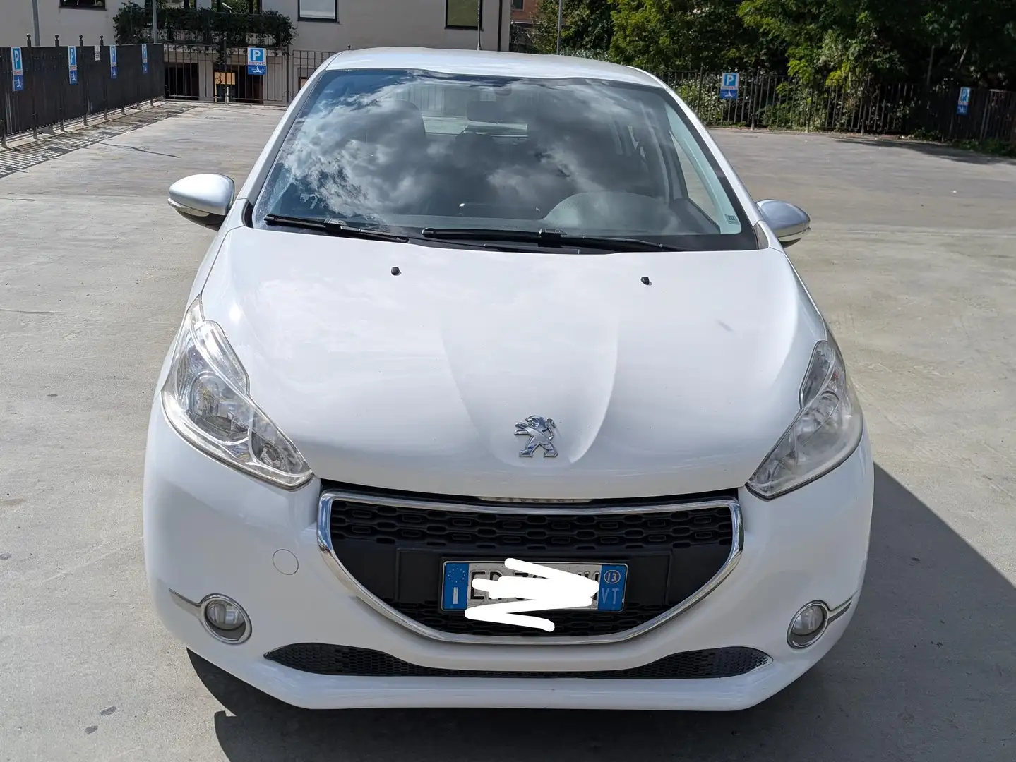 Peugeot 208 208 I 2012 5p 1.4 hdi 8v Active Weiß - 2
