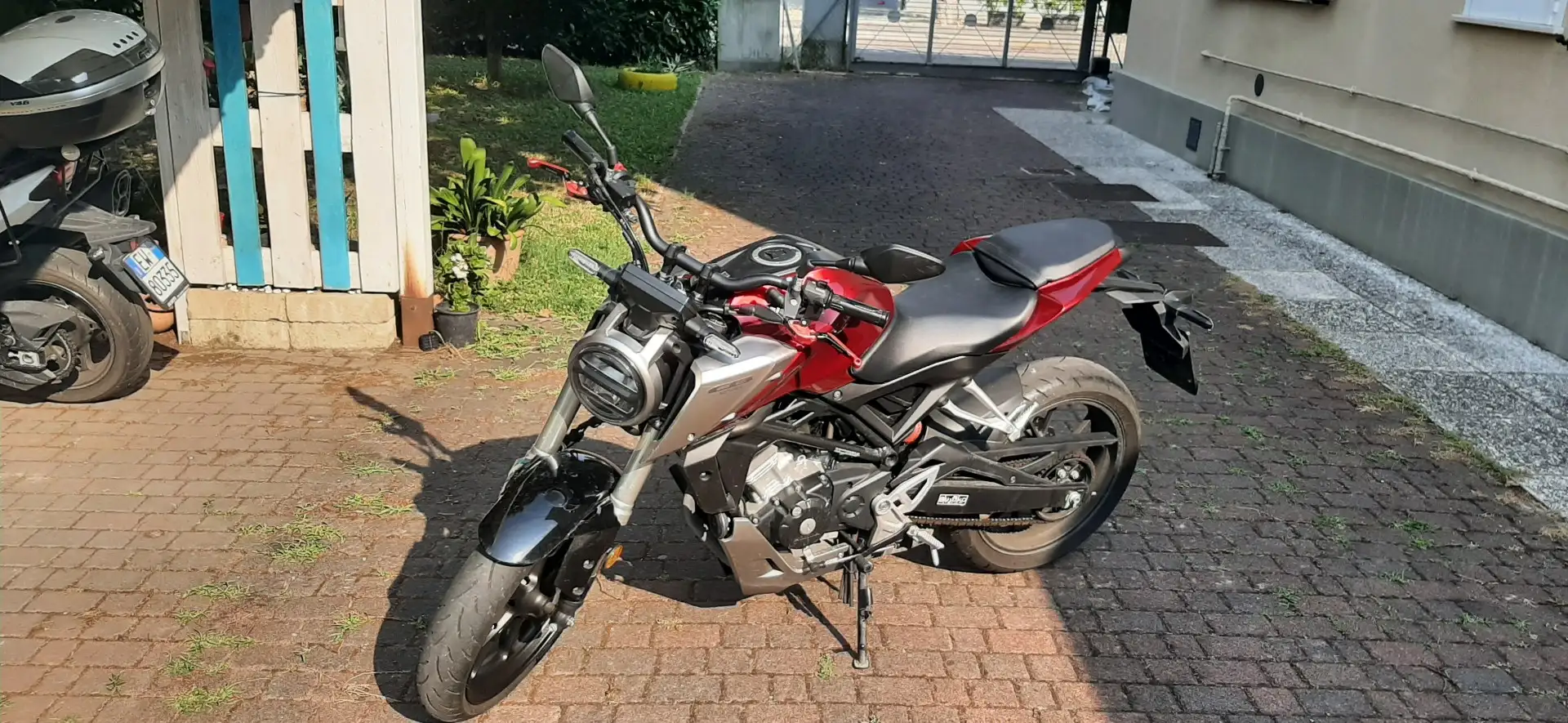 Honda CBR 125 Rosso - 1