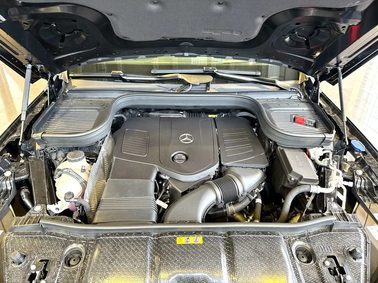 Mercedes-Benz GLE снимка Mercedes-Benz GLE