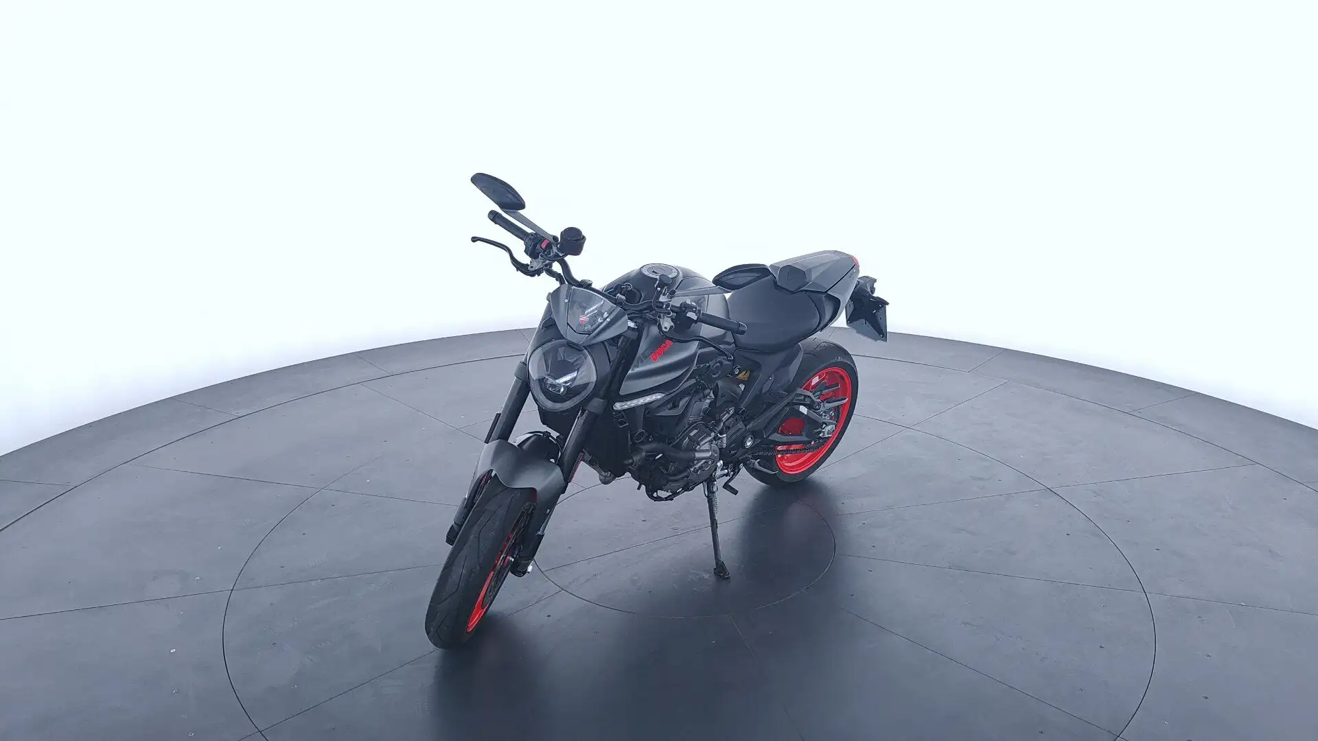 Ducati Monster 937 . - 1