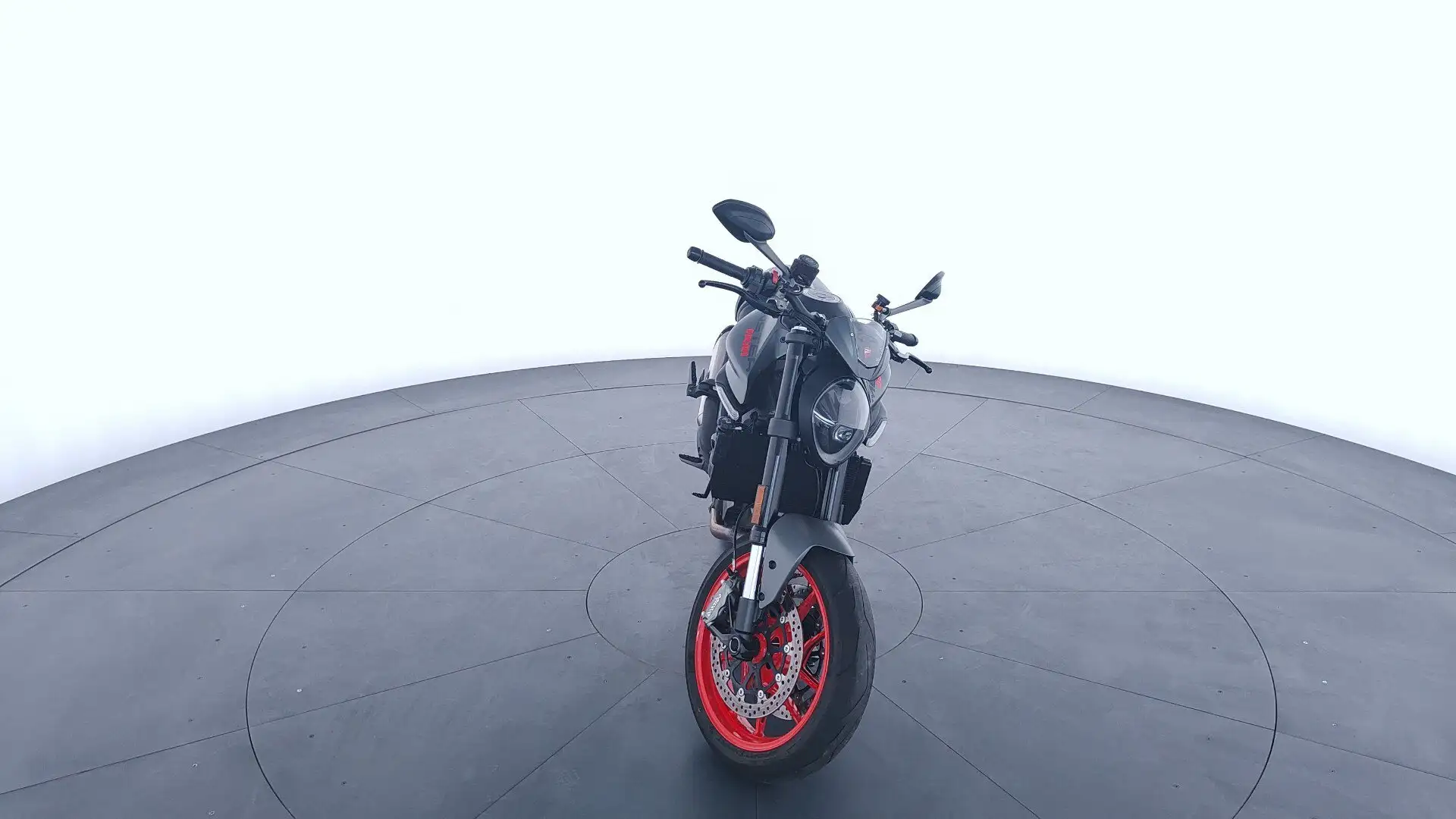 Ducati Monster 937 . - 2