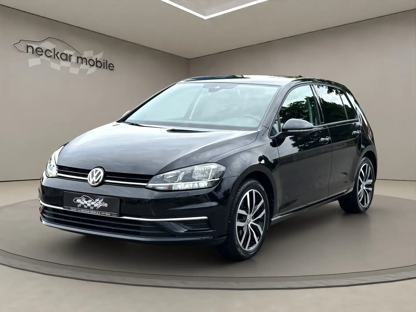 Volkswagen Golf 1.5TSI IQ.DR. ACC Lane NAVI Sitz+Standhzg Schwarz - 2