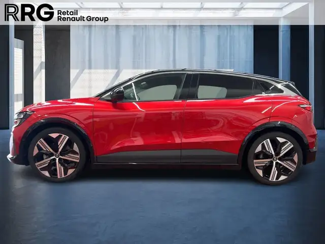 Renault Megane E-Tech view 2