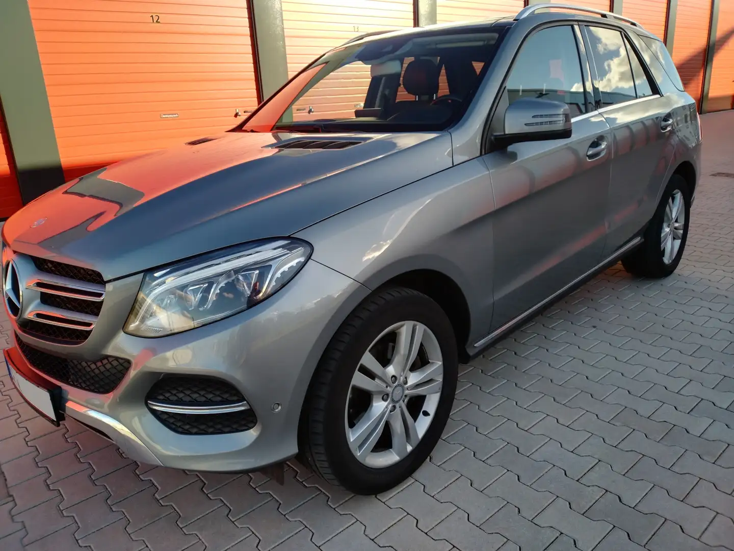 Mercedes-Benz GLE 250 MercedesBenz GLE 250d 4M 360 PANORAMA STANDHEIZUNG siva - 2