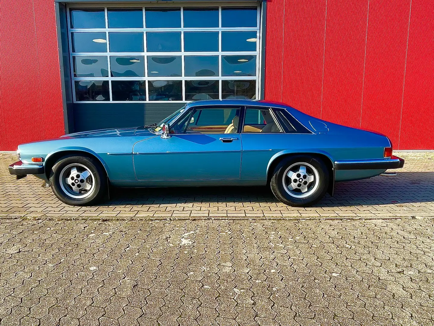 Jaguar XJS HE, orig. 15.300 km, 1. Hand, 3 Jahre Garantie Beige - 2