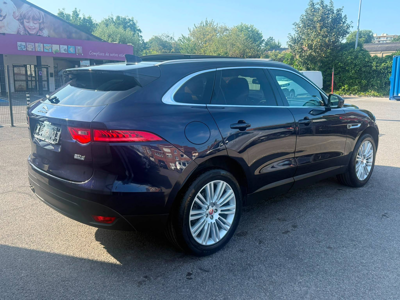 Jaguar F-Pace F-Pace 2.0 D AWD / FULL OPTIONS / CUIR / TOIT / MERIDIAN / CAMERA — photo 5