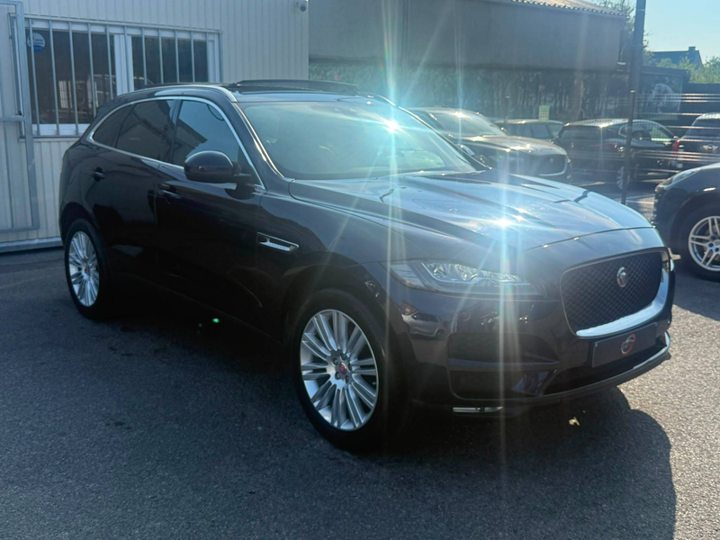 Jaguar F-Pace F-Pace 2.0 D AWD / FULL OPTIONS / CUIR / TOIT / MERIDIAN / CAMERA — photo 3