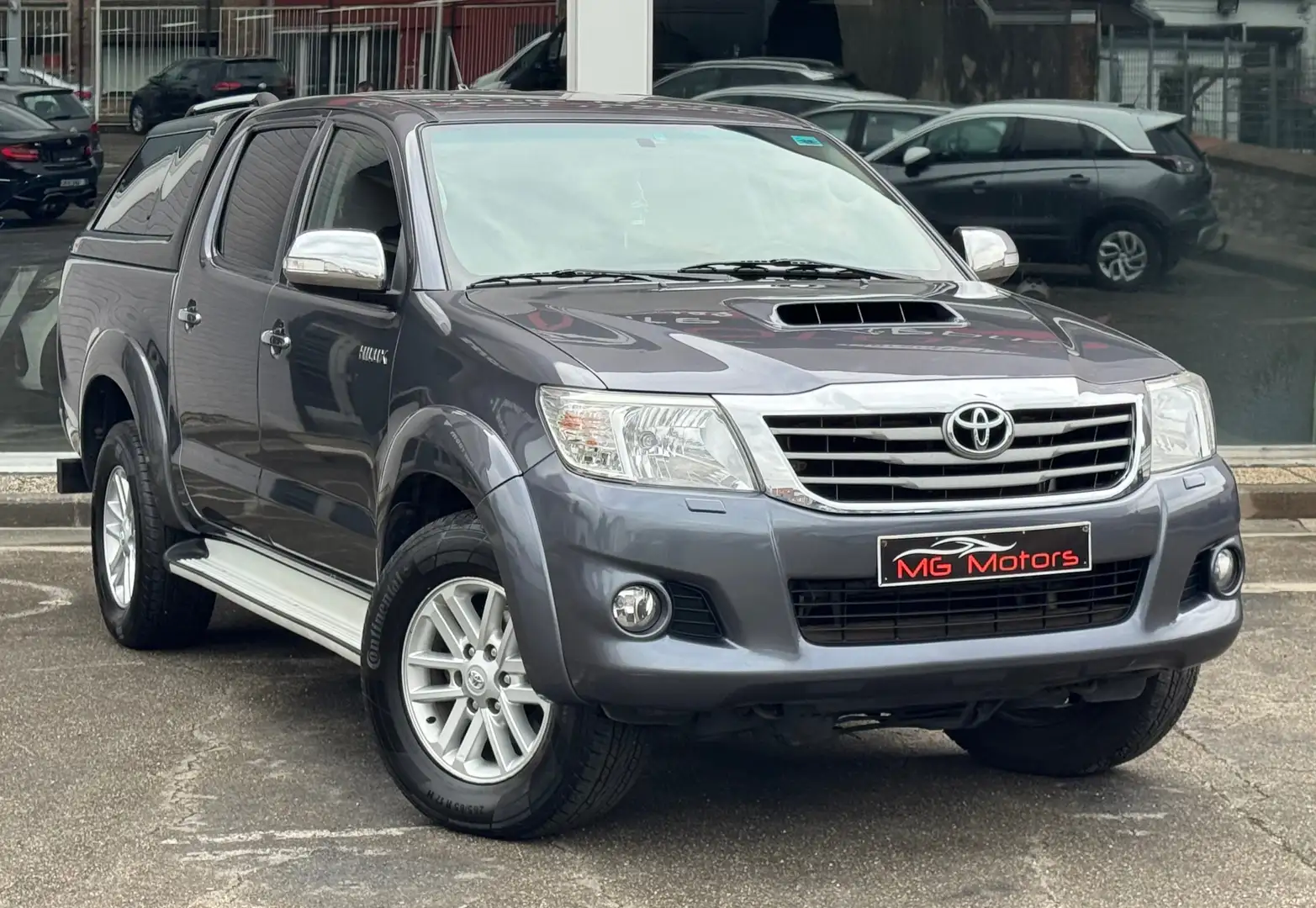 Toyota Hilux 3.0 D-4D 4WD BOITE MANUELLE CAMERA NAVI JA 17" Grijs - 2