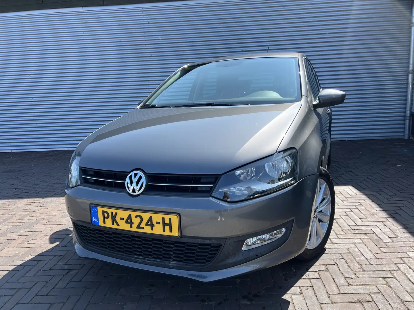 Volkswagen Polo 1.2 TSI Comfortline AUTOMAAT Grijs - 2