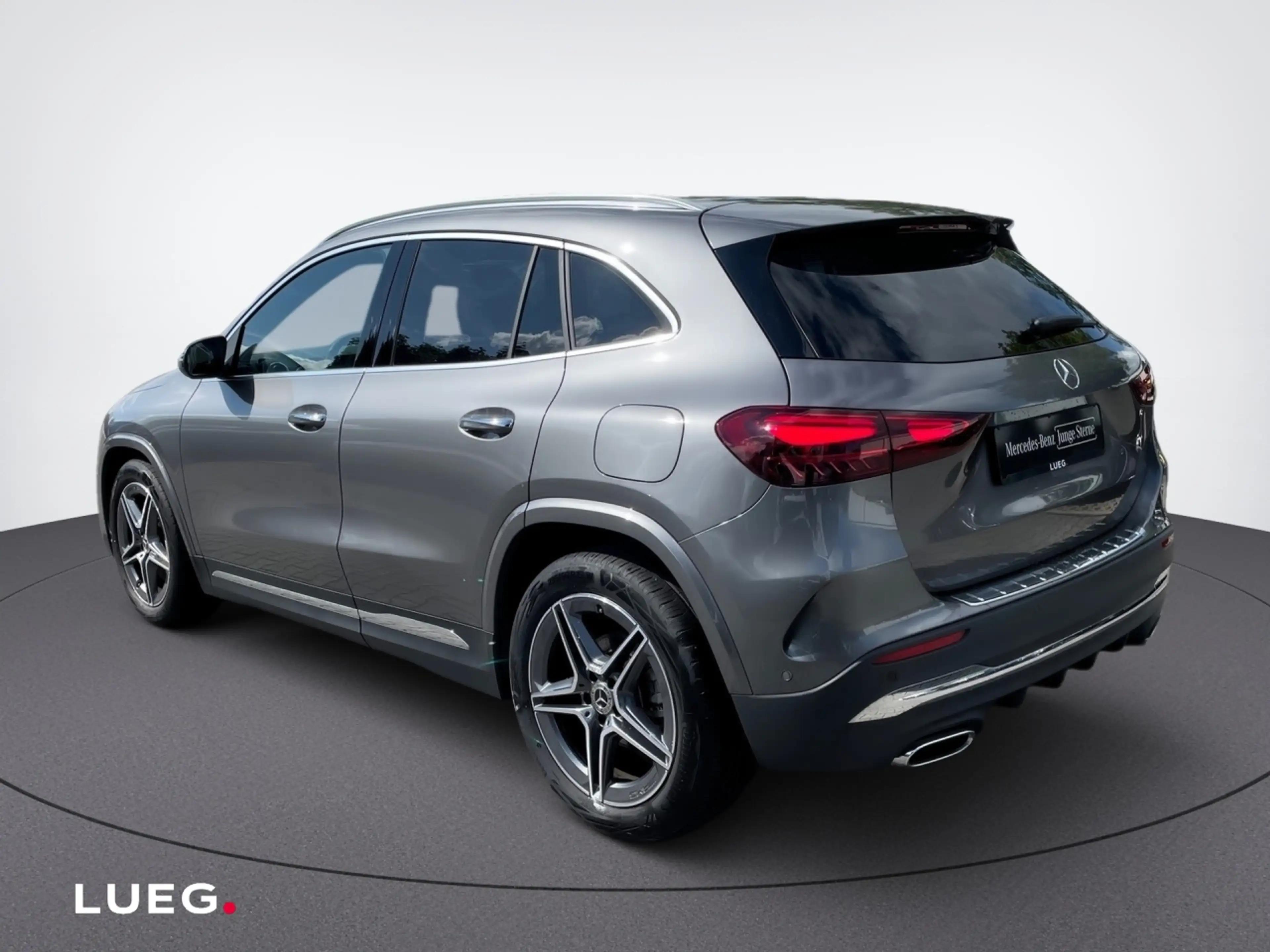 Mercedes-Benz GLA 200 AMG+RÜCKFK+LENKRHZ+KEYLESS+EL HECKKL+LED — photo 4