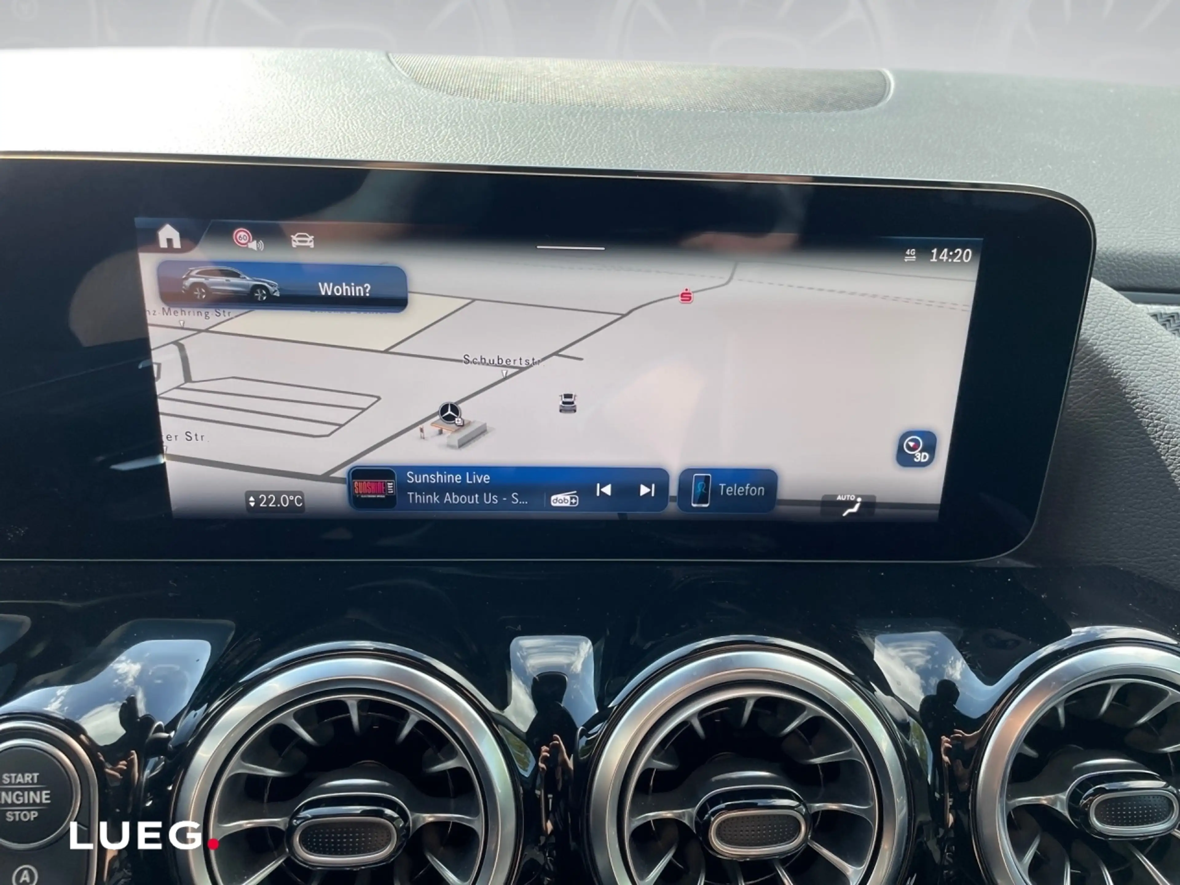 Mercedes-Benz GLA 200 AMG+RÜCKFK+LENKRHZ+KEYLESS+EL HECKKL+LED — photo 14