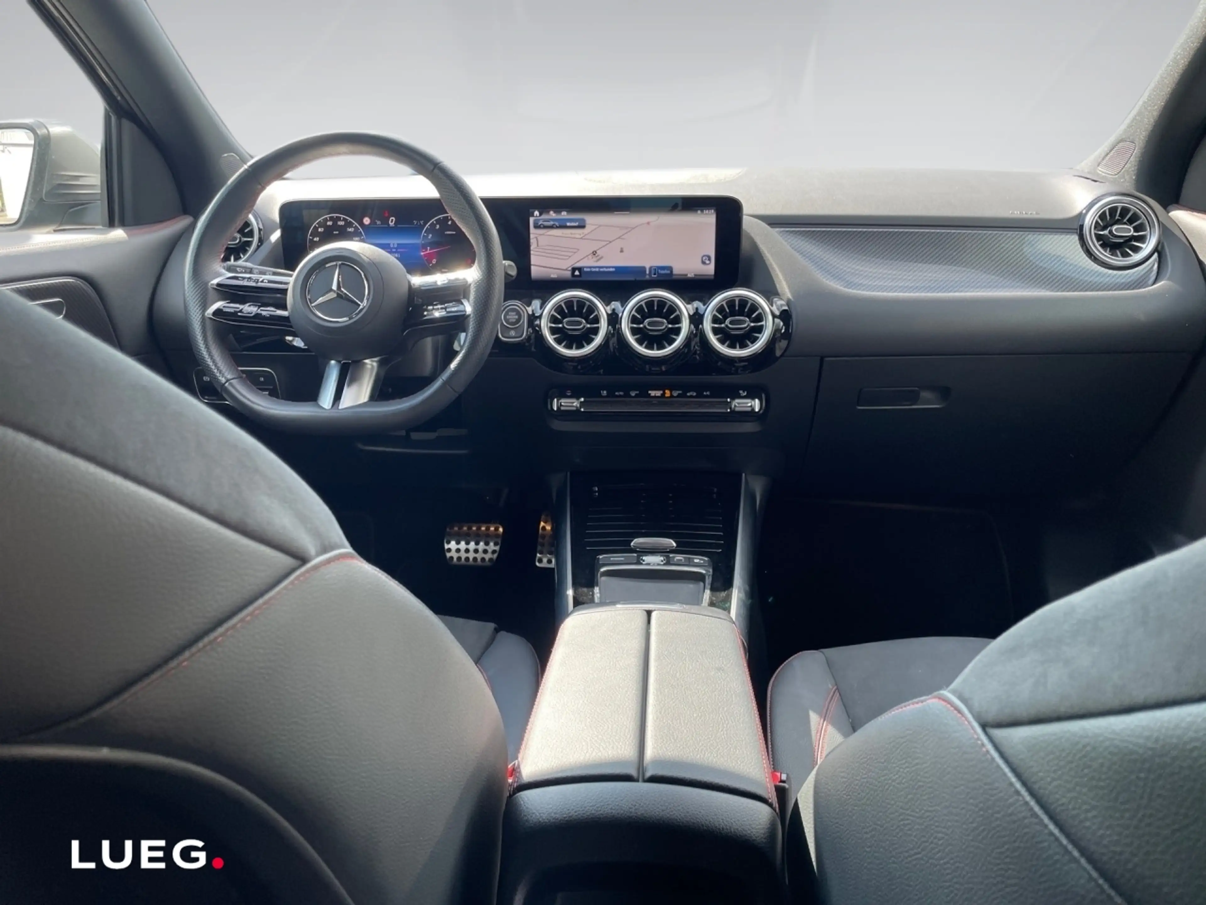 Mercedes-Benz GLA 200 AMG+RÜCKFK+LENKRHZ+KEYLESS+EL HECKKL+LED — photo 10
