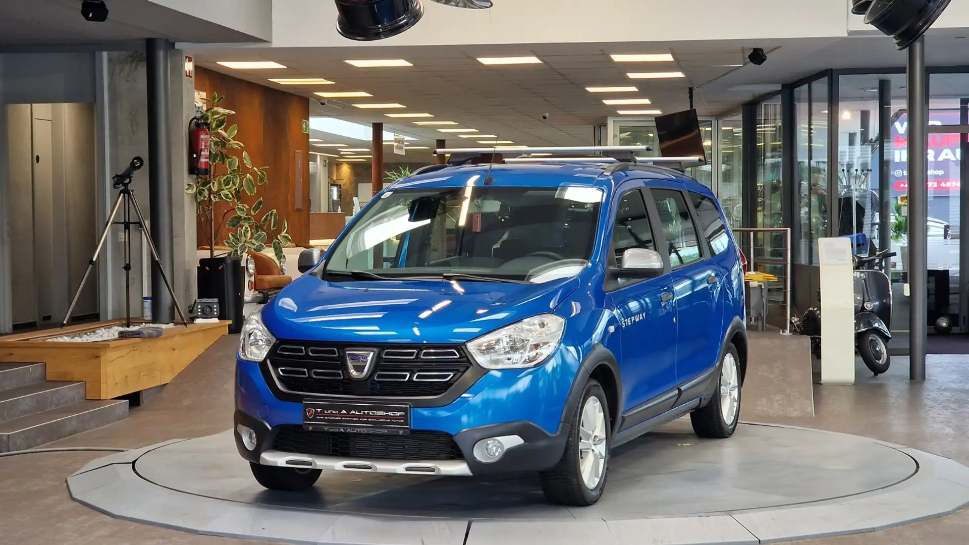 Dacia Lodgy Stepway 7-Sitzer *Navi*Kamera*AHK* Синий - 2