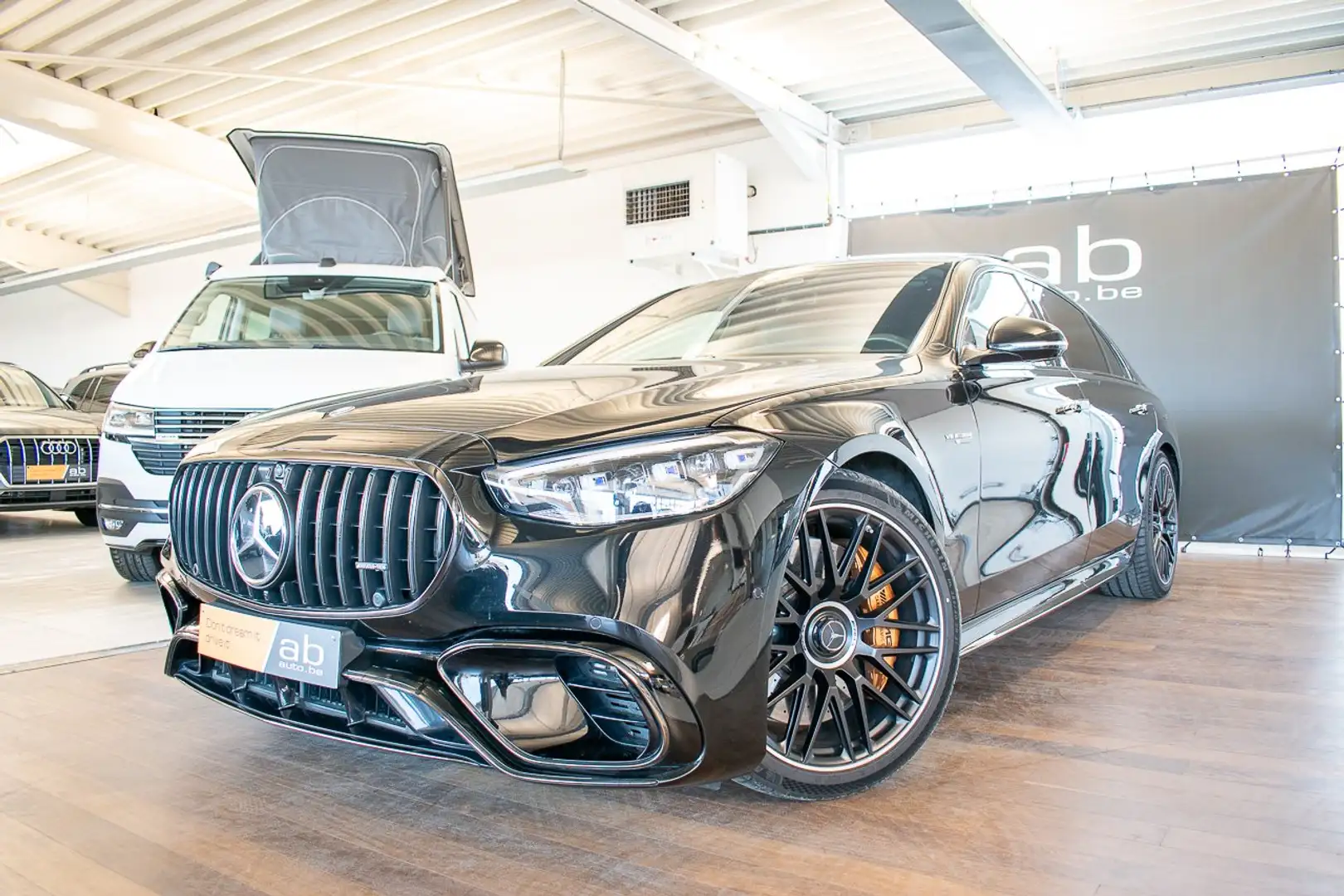Mercedes-Benz S 63 AMG 4M, LONG, V8, FIRST CLASS, PANO, BURMESTER Černá - 1