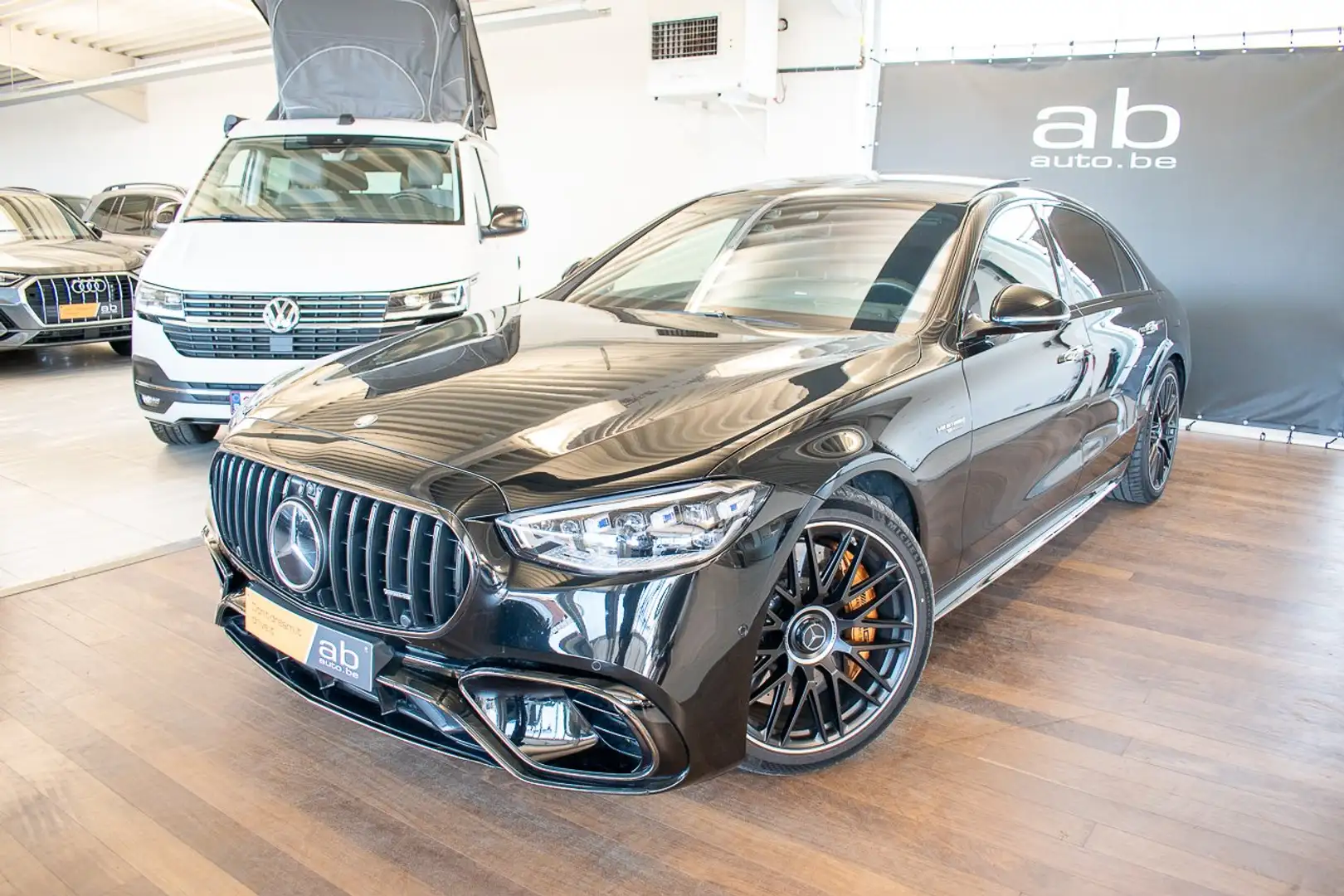 Mercedes-Benz S 63 AMG 4M, LONG, V8, FIRST CLASS, PANO, BURMESTER Černá - 2