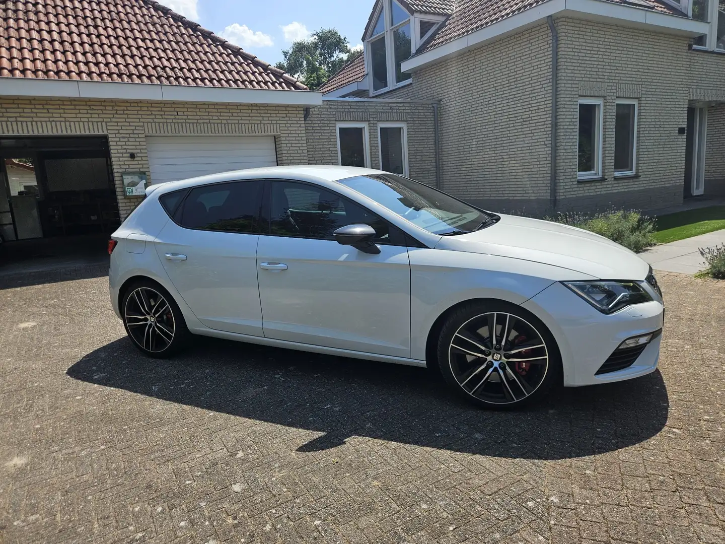 SEAT Leon Leon 2.0 TSI CUPRA Wit - 2