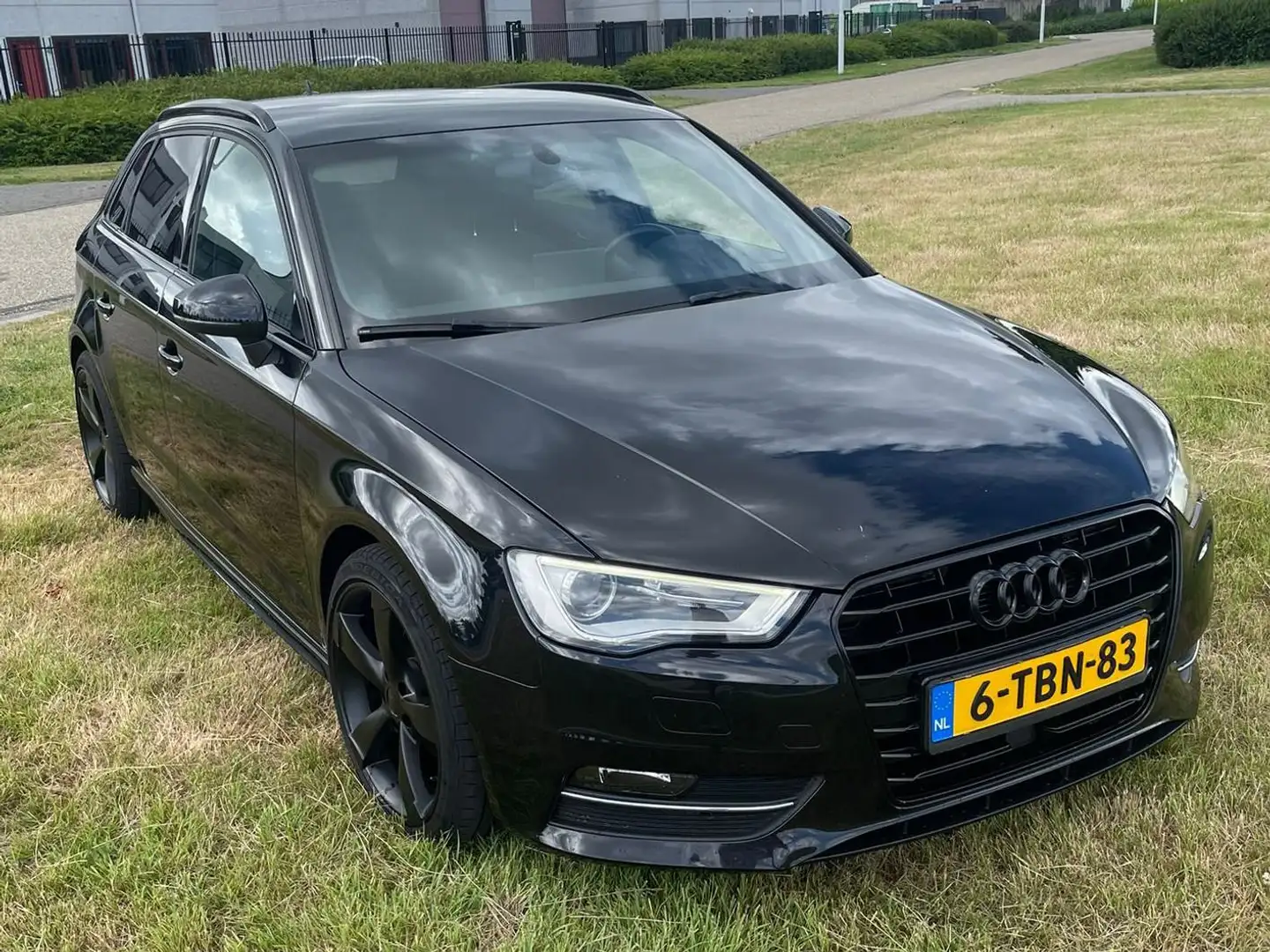 Audi A3 A3 1.6 TDI Ultra Edition ACC Subwoofer Zwart - 2