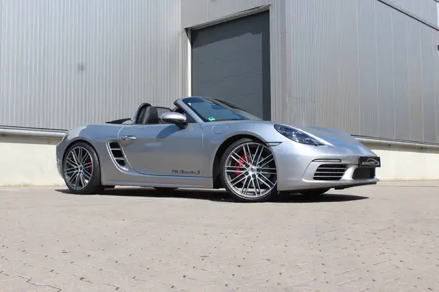 Porsche 718 Boxster S: 1. Hand, top Ausstattung, 20", Klappenausp., Sport-Chrono, Vollleder, Sitzbelüftung, PDK, Approved-Garantie
