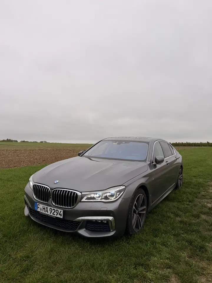 BMW 750