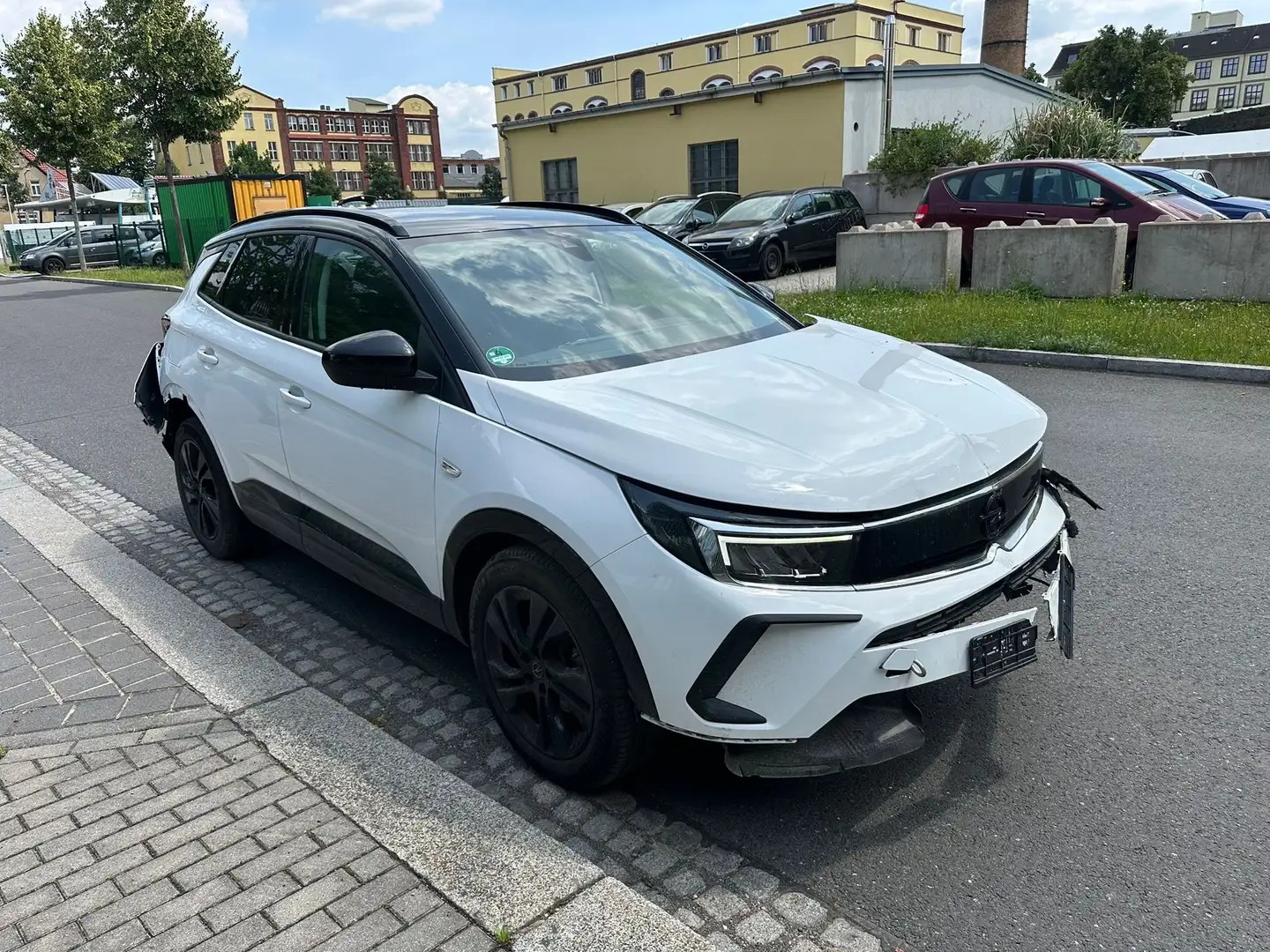 Opel Grandland 1.2 DI Business Edition Bianco - 2