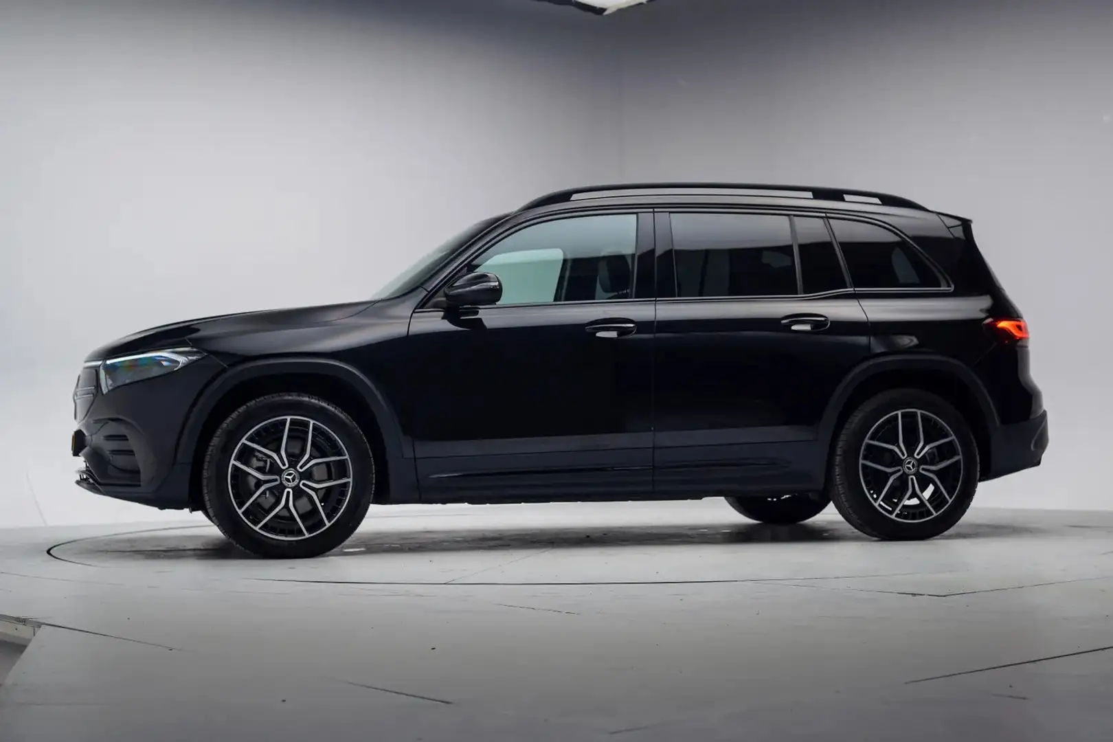 Mercedes-Benz EQB 250 AMG Line Aut. [ Leder/ Alcantara Achteruitrijcamer Noir - 2