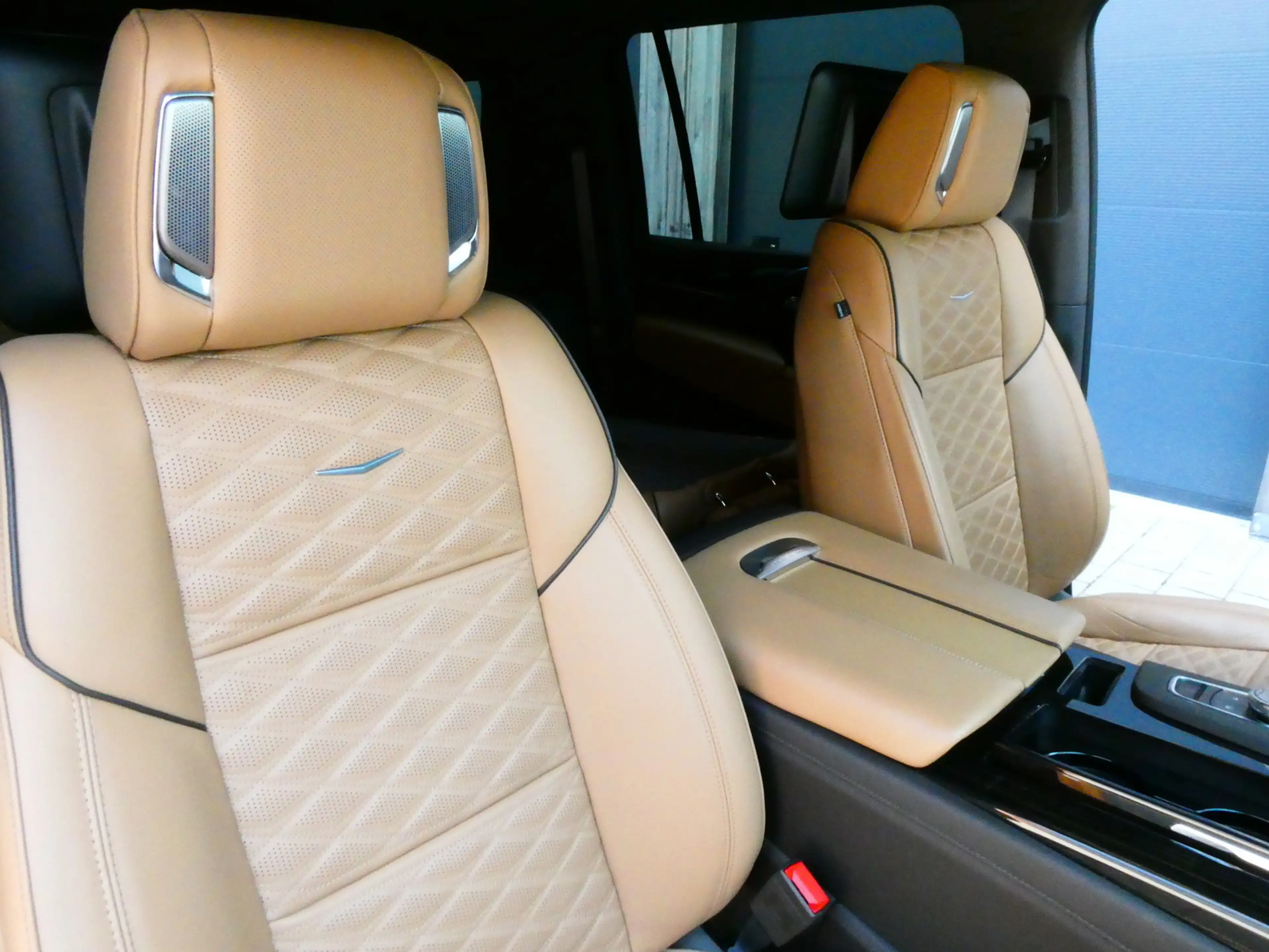 Cadillac Escalade 6.2 V8 LONG VOLL PANO+7SI+ENTERT — photo 14