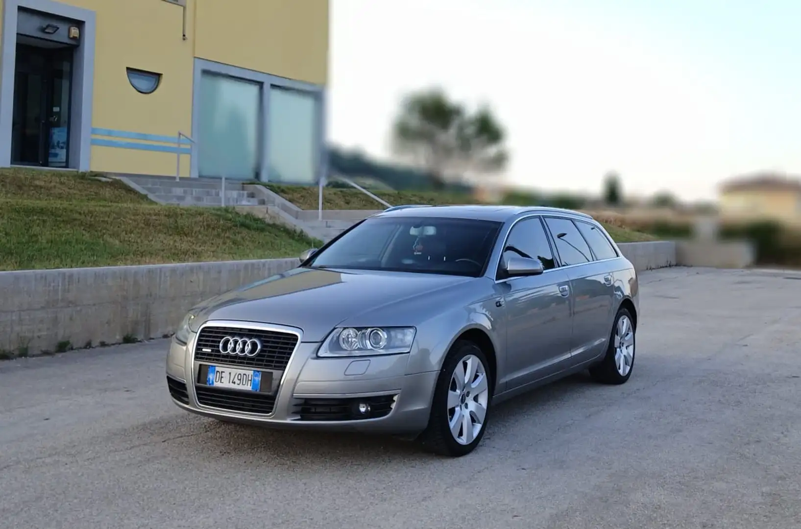 Audi A6 Quattro 2.7 TDI 4X4 Anno 2008 Cambio Automatico Grigio - 1