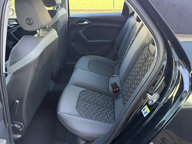 Audi A1 view 13